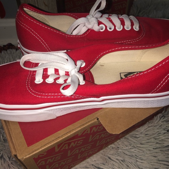 Red vans - Picture 2 of 3